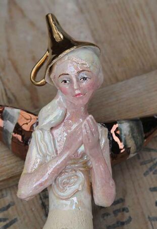 ANIOŁ  TURMALINOWY  MODLĄCY