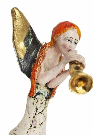 ANIOŁ TURMALINOWY ZE ZŁOTĄ TRĄBKĄ