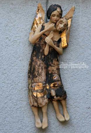 ICH DWOJE W ZŁOTYCH SKRZYDŁACH