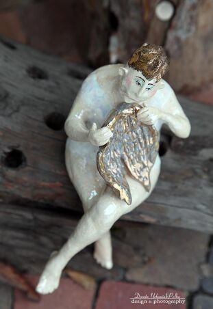 GDY ANIOŁY ODPINAJĄ ZŁOTE SKRZYDŁA