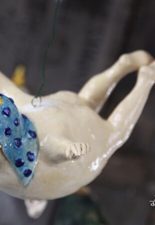 MUSZKA - GOŁY CHŁOPAK  W LOCIE