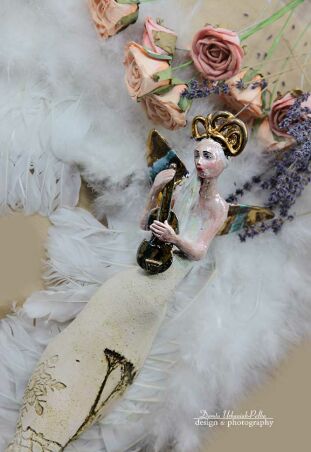 ANIOŁ TURMALINOWY ZE ZŁOTYMI SKRZYPCAMI