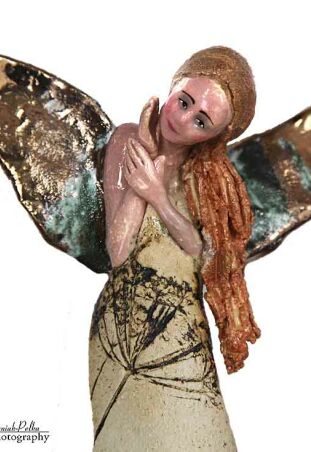 ANIOŁ TURMALINOWY O PIASKOWYCH WŁOSACH