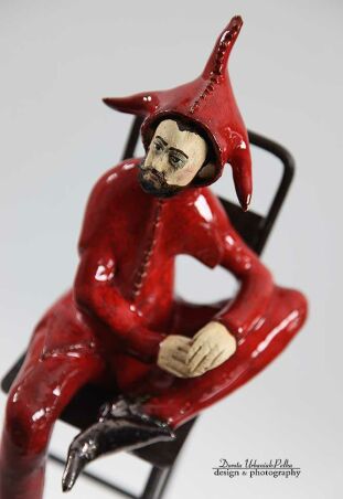 STAŃCZYK NA KRZEŚLE