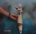 ANIOŁ  TURMALINOWY  Z MIEDZIANĄ TRĄBKĄ