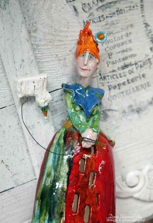 PRUNELLA  Z BIAŁYM FIKOŁKIEM