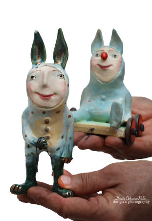 DWA SZALONE KRÓLIKI JO,  KTÓRE SPÓŹNIŁY SIĘ NA ŚWIĄTECZNY STÓŁ.