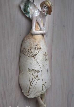 SPOJRZENIE W OKNO ZAMKNIĘTE