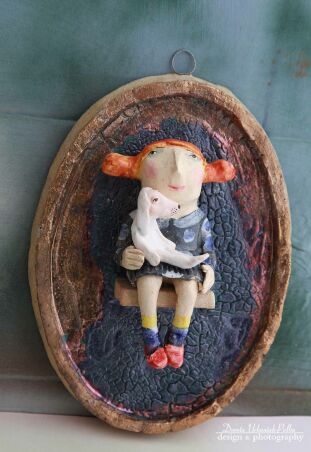 DZIEWCZYNKA I KRÓLIKIEM  Z PANOPTIKUM