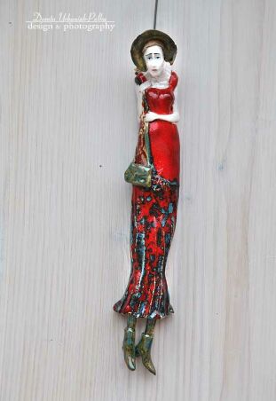 LUCYNA O PROSTYCH KSZTAŁTACH