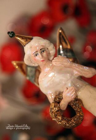 ANIOŁ TURMALINOWY ZE  ZŁOTYM WIANKIEM