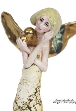 ANIOŁ TURMALINOWY Z SERCEM