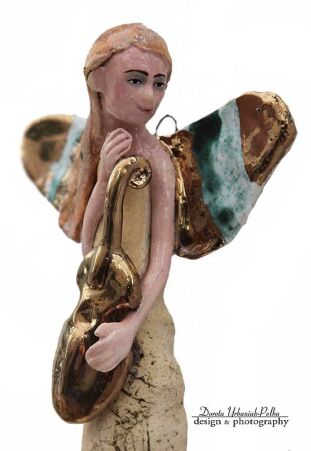 ANIOŁ TURMALINOWY ZE SKRZYPCAMI