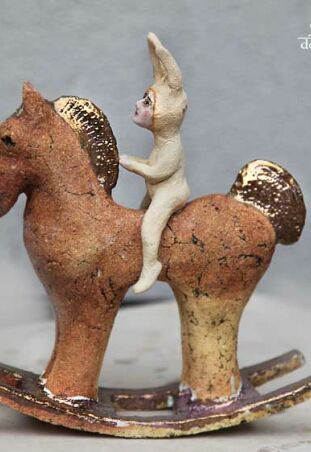 KONIK BUJANY  Z KRÓLIKIEM 