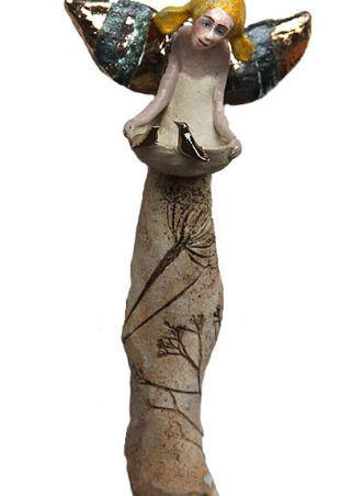 ANIOŁ TURMALINOWY   ZE ZŁOTYMI  PTAKAMI