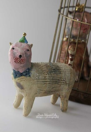 KOTECZEK Z MARSOWĄ TWARZĄ  I KROPKA