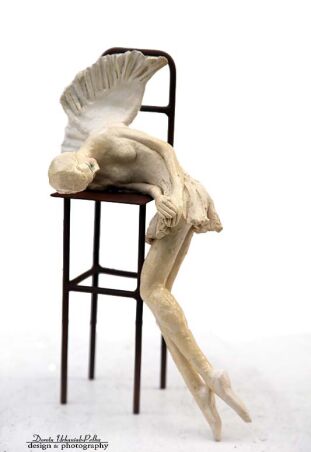 ANIOŁY CZASEM ZWIJAJĄ SKRZYDŁA