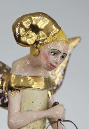 ANIOŁ ZŁOTOSKRZYDŁY ROŻEK Z  BIAŁYM KOTEM