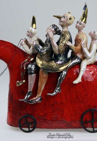 CRAZY TRIP WITH THE GOLDEN MOON