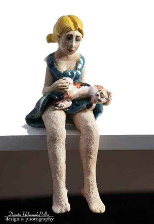 DZIEWCZYNKA LUCYNKA Z PIESKIEM W ŁATY