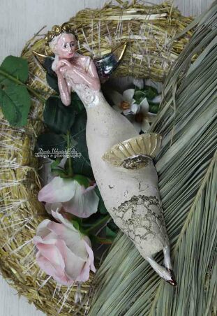 ANIOŁ  TURMALINOWY  W WIANKU - ŚWIECZNIK - KROPIELNICZKA