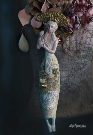 ANIOŁ  TURMALINOWY  Z  KLATKĄ