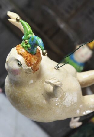 GOŁY CHŁOPAK  W LOCIE