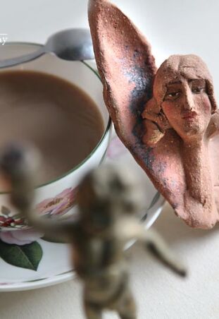 GŁÓWKA ANIELSKA   Z PTASZKIEM 