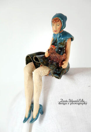 NIEBIESKA DZIEWCZYNA Z YORKIEM